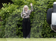 ROYALS - Die ehemalige  Stylistin der Queen Angela Kelly beim Auszug aus ihrem Haus in Windsor
