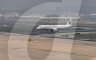 NEWS - Made in China: Erster kommerizeller Flug des Flugzeugtyps C919 vom Flughafen Shanghai