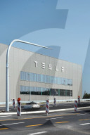 NEWS - Ein Jahr nach dem Produktionsstart: Die Tesla Gigafactory im brandenburgischen Grünheide