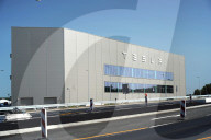 NEWS - Ein Jahr nach dem Produktionsstart: Die Tesla Gigafactory im brandenburgischen Grünheide