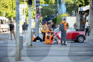 NEWS - Die Letzte Generation blockiert die Dachauer Straße in München