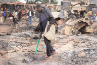 NEWS - Kenia: Feuer vernichtet Toi-Markt in Nairobi