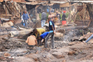 NEWS - Kenia: Feuer vernichtet Toi-Markt in Nairobi