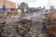 NEWS - Kenia: Feuer vernichtet Toi-Markt in Nairobi