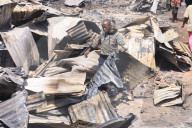 NEWS - Kenia: Feuer vernichtet Toi-Markt in Nairobi