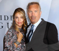 PEOPLE - Kevin Costner Noch-Frau Christine Baumgartner will nicht aus der Villa in Santa Barbara ausziehen (Archiv)