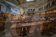 NEWS - Schweiz: Selenski spricht vor dem Parlament - SVP boykottiert die Rede