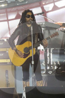 Lenny Kravitz performing at Global Citizen in Paris