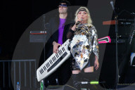 PEOPLE - Debbie Harry tritt mit "Blondie" tritt beim Glastonbury Festival auf
