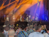 Streakers, heat seekers and all-star surprises: Saturday at Glastonbury 2023