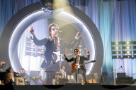 Streakers, heat seekers and all-star surprises: Saturday at Glastonbury 2023