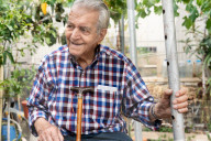 Still nurturing love and vines: the centenarian Joan Carulla who built Barcelona’s first roof garden