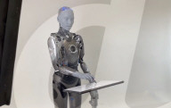 Advanced robot reveals arty new                 
