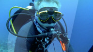 Underwater reading glasses bring the deep into focus.              