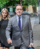 PEOPLE - Kevin Spacey trifft am Montag vor einem Londoner Gericht zum Prozess ein