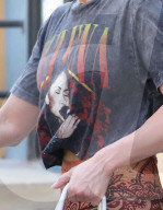 PREMIUM EXCLUSIVE Jennifer Lopez Pays Tribute To Late Singer Selena At The Gym