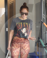 PREMIUM EXCLUSIVE Jennifer Lopez Pays Tribute To Late Singer Selena At The Gym