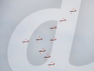 NEWS -  Die Schweizer PC-7-Kunstflugstaffel am Himmel beim Finale der Swiss Open Gstaad