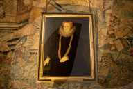 Restoration of 16th-century Derbyshire tapestries ends after 24 years at Hardwick Hall