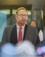 PEOPLE - Kevin Spacey in allen Anklagepunkten fÃ¼r nicht schuldig befunden