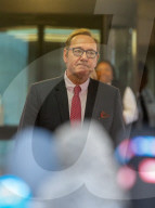 PEOPLE - Kevin Spacey in allen Anklagepunkten fÃ¼r nicht schuldig befunden