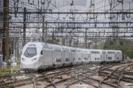 NEWS - Der neue TGV-M vor Testfahrten auf der klassischen Strecke zwischen Paris und Melun
