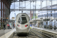 NEWS - Der neue TGV-M vor Testfahrten auf der klassischen Strecke zwischen Paris und Melun