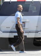 PREMIUM EXCLUSIVE Jonah Hill super skinny in Malibu