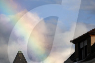 FEATURE - Regenbogen am Himmel über der Hauptstadt Bern
