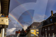 FEATURE - Regenbogen am Himmel über der Hauptstadt Bern