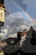 FEATURE - Regenbogen am Himmel über der Hauptstadt Bern