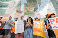 Striking junior Doctors on the BMA (British Medical Association) picket line outside University College Hospital, London, Great Britain 
11th August 2023.