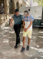NEWS - Spanien: Ein Schweizer und fünf Franzosen werden in Magaluf verhaftet, nachdem ein britischer Teenager vergewaltigt worden sein soll
