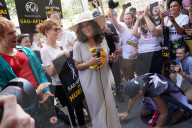 PEOPLE - Promis beim SAG-AFTRA-Streik in New York