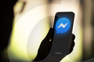 NEWS - Illustration: Social Media User
