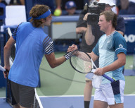 TENNIS - Der Schweizer Dominic Stricker jubelt nach seinem Sieg gegen Tsitsipas am US Open