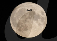 Rare Blue Moon rises over London