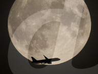 Rare Blue Moon rises over London