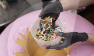Doughnut cake tribute to Homer Simpson is a world record