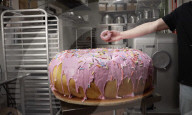 Doughnut cake tribute to Homer Simpson is a world record