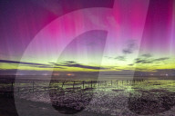 FEATURE - Seltenes Naturschauspiel: Polarlichter über der Nordsee, Friesland