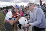Paddles and medals: Canoe Slalom World Championships - photo essay