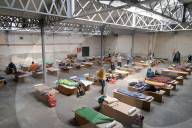 Lightweight cheap cardboard beds for emergency zones