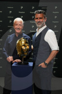 £1 million C-3PO star wars anroid head leads £12m movie prop auction