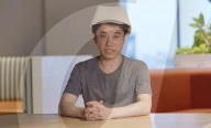 Hat that looks like a keyboard letter button can be used to type