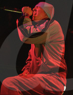 DENVERFEBRUARY 6:Chester Bennington performs February 6, 2001 at the Gothic Theater in Denver, CO. 