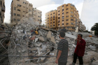 NEWS - Schäden nach israelischen Luftangriff in Gaza