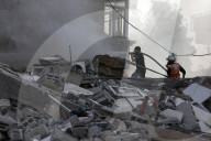 NEWS - Schäden nach israelischen Luftangriff in Gaza