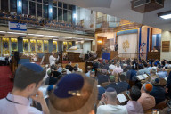 The Prime Minister Rishi Sunak visits the Finchley United Synagogue