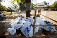 Israeli army secures kibbutz Be'eri after massacre of civilians by Hamas